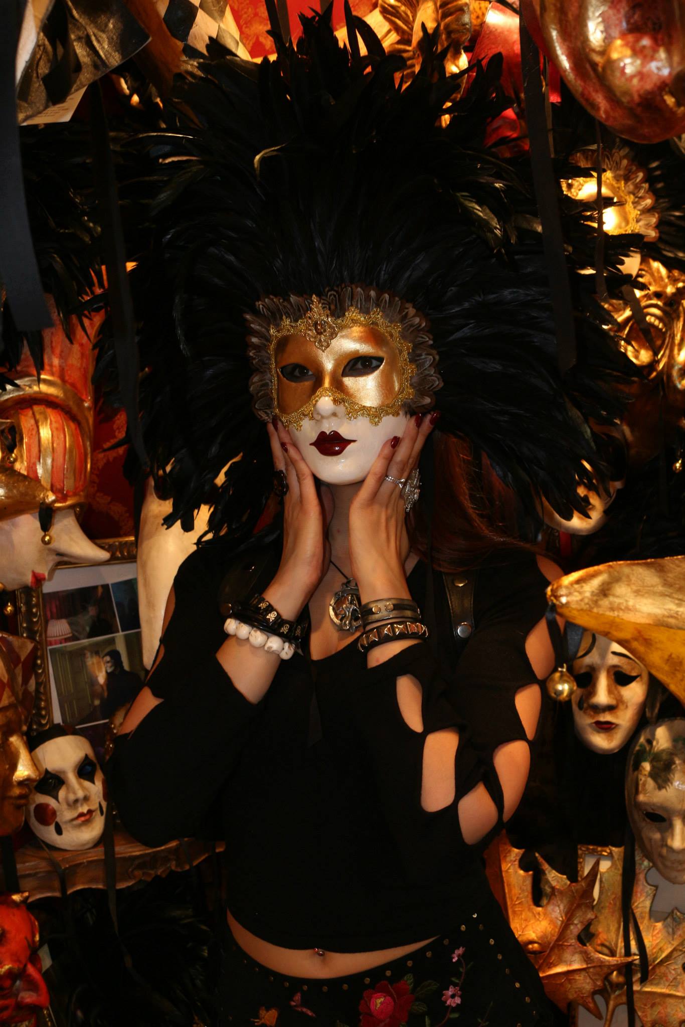 Eyes Wide Shut Feather Mask