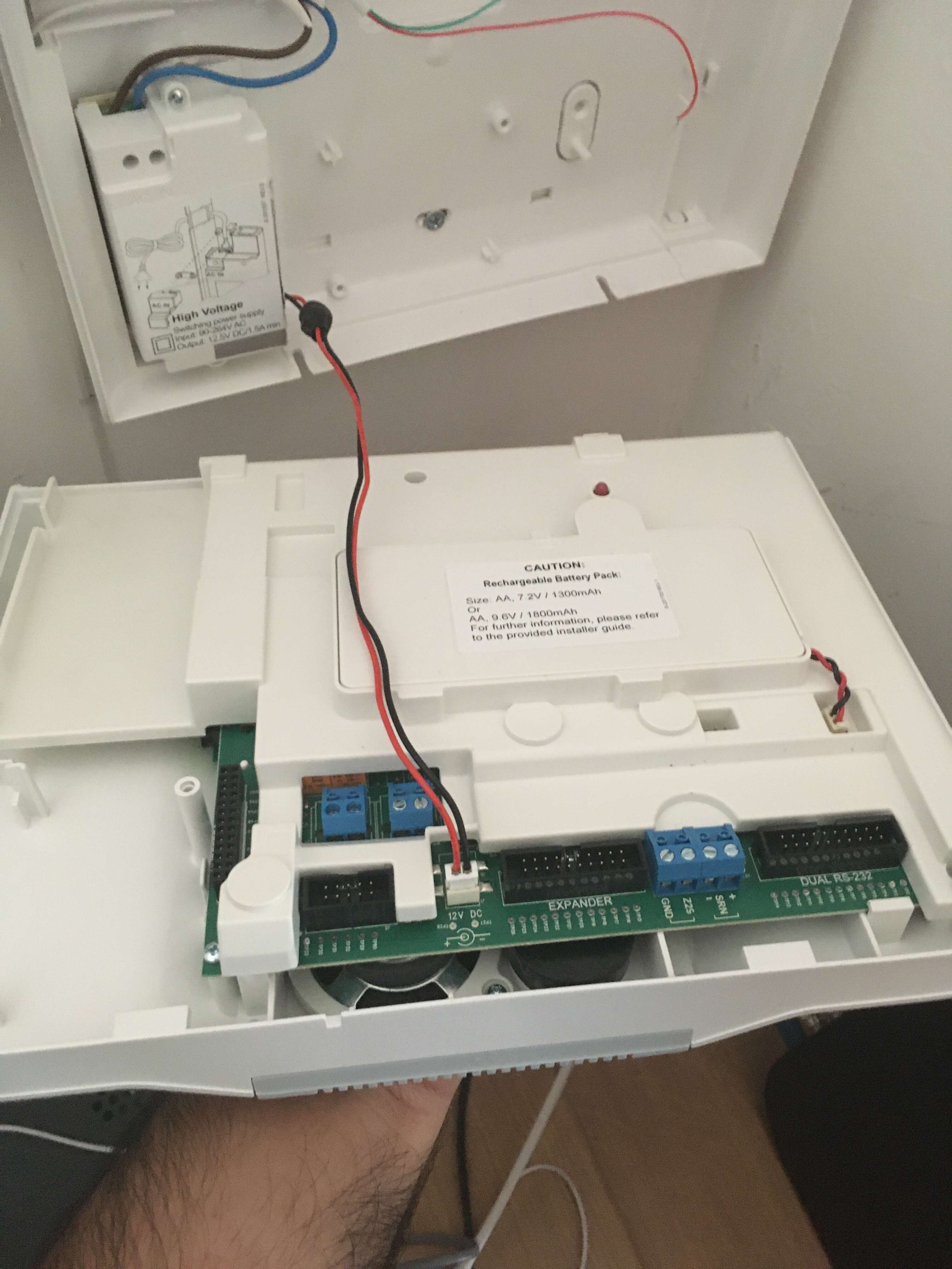 Visonic alarm wire dettached and cpu low battery Control Panels (Public) Security Installer