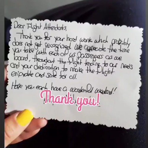 6 Simple & Creative Ways to Thank Your Flight Attendants