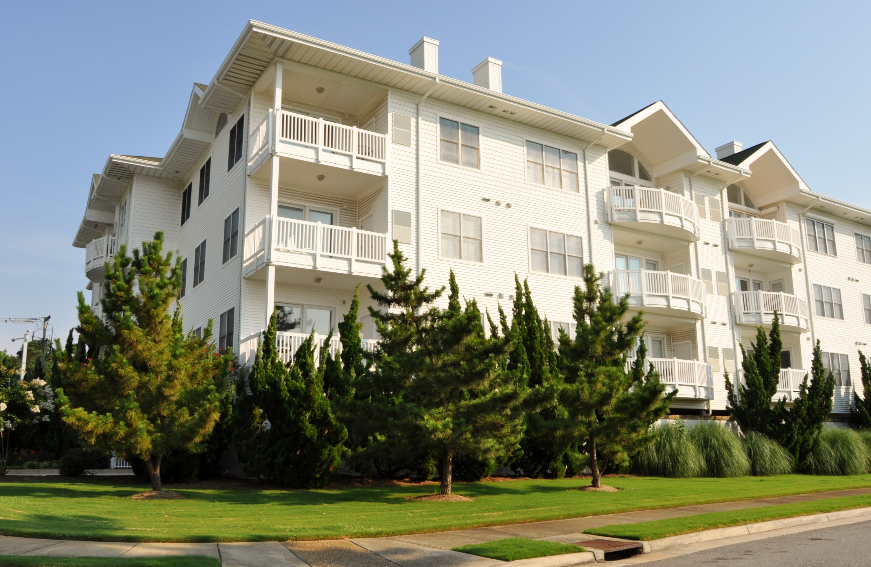 Lighthouse Point Condominium Association Community Management