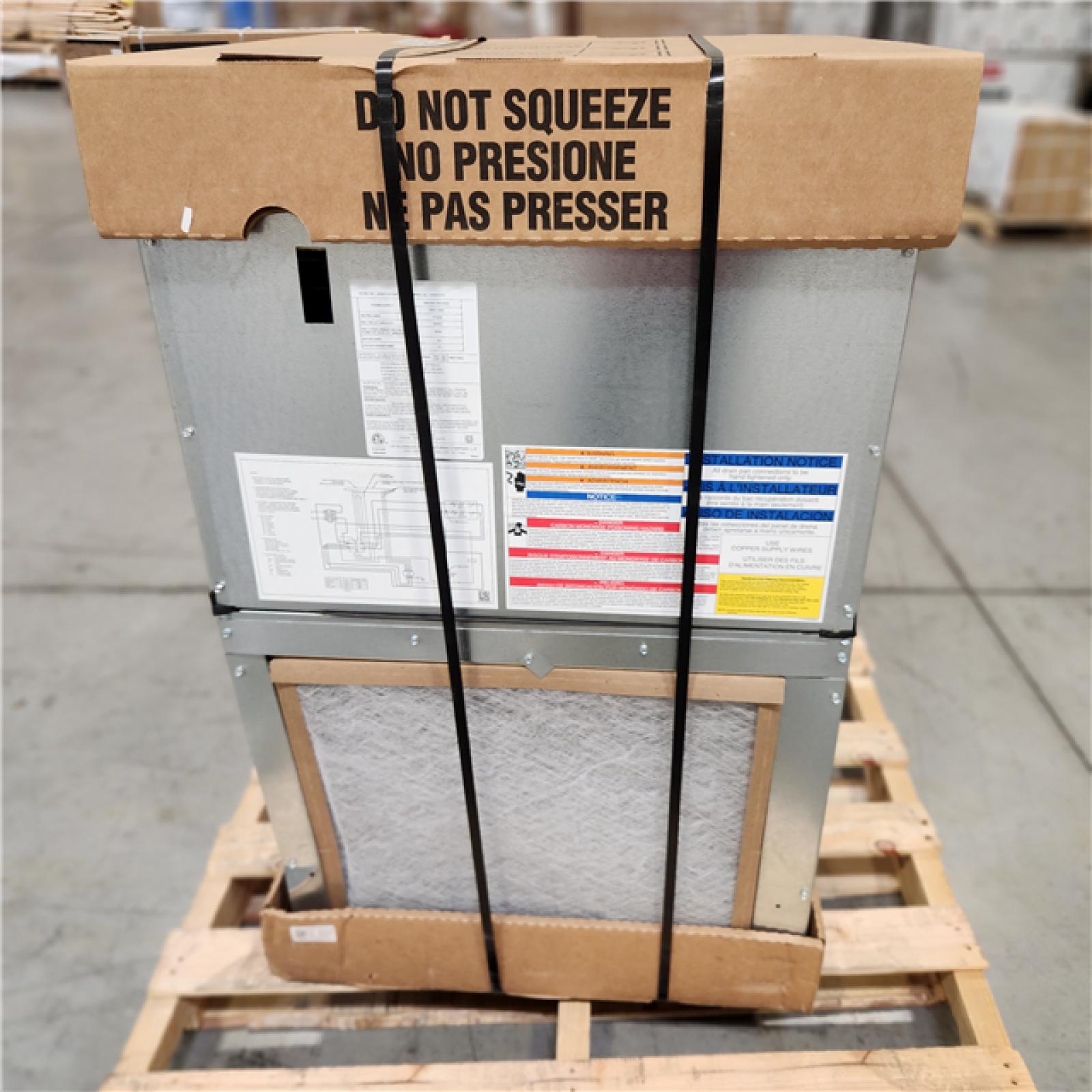 DALLAS LOCATION Like new ! Goodman 2.5 Ton Air Conditioner Wall