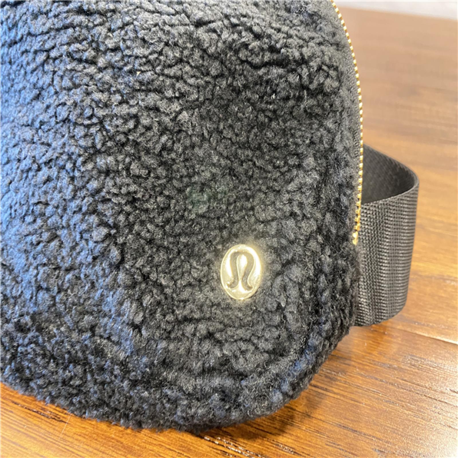 NEW! Lululemon Everywhere Belt Bag 1L Fleece Black OS