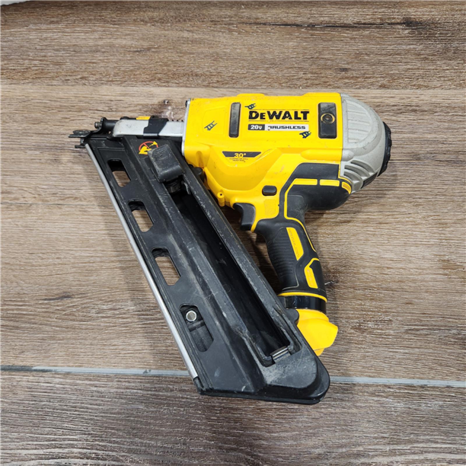 ASIS DeWalt 20V MAX Brushless Cordless 2Speed 30° Paper Collated