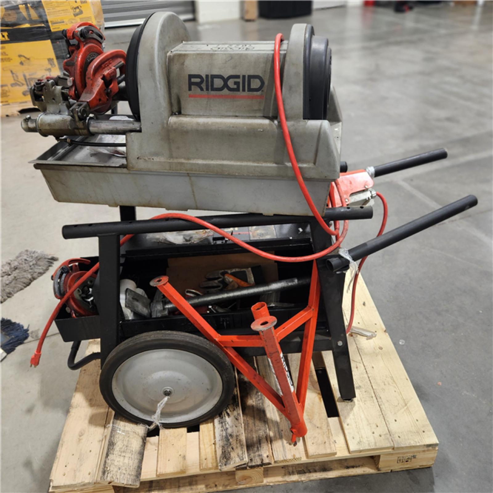 Dallas Location AsIs RIDGID 1822I Auto Chuck Pipe Threader