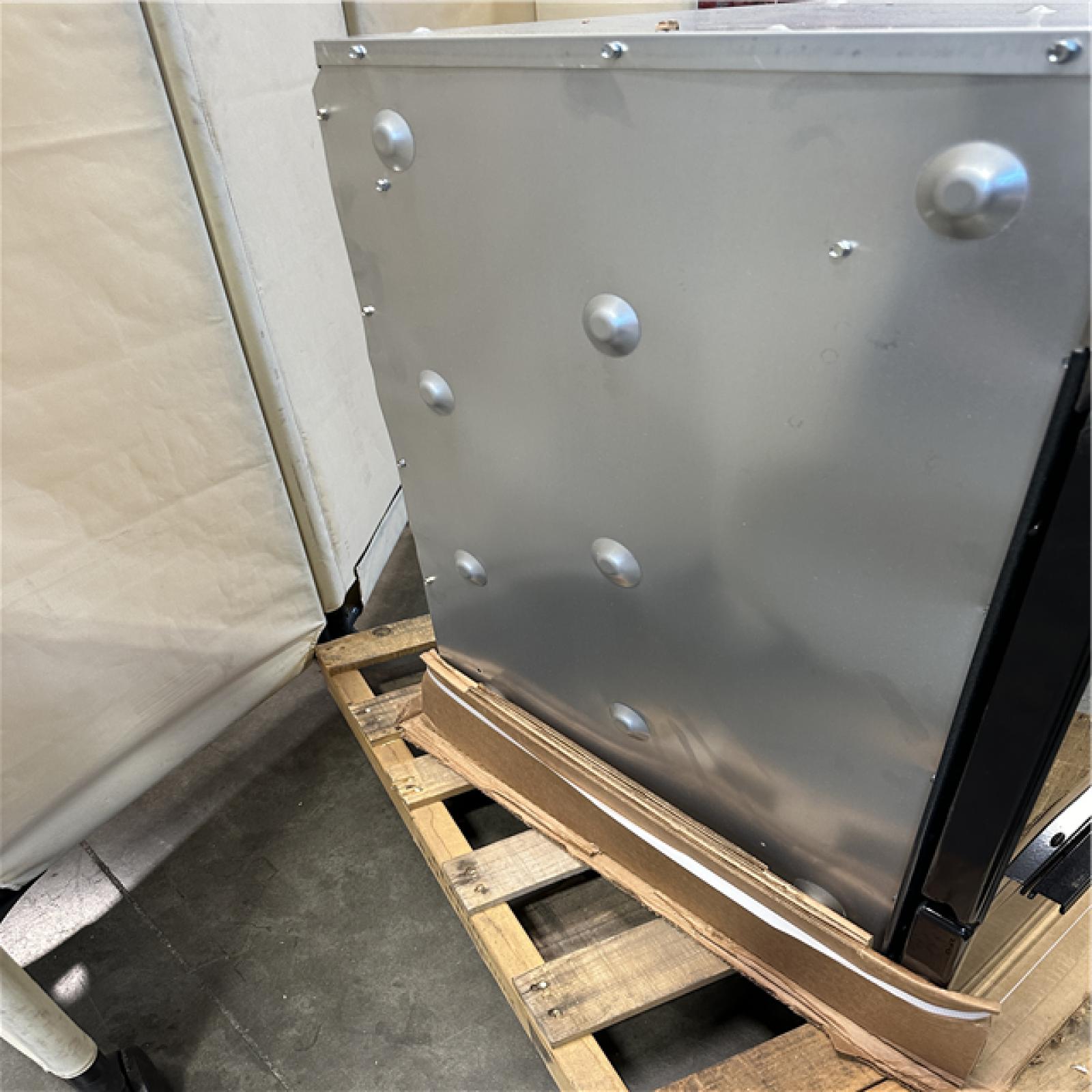 California ASIS SUMMIT Wall Oven in Black Model TTM7212DK