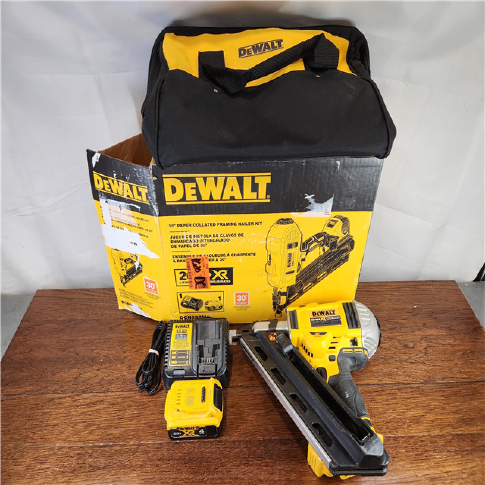 ASIS DeWalt 20V MAX Cordless Brushless 2Speed 30° Paper Collated