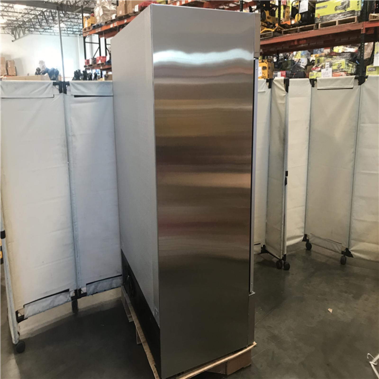 California ASIS RIF2DGD Commercial StainlessSteel Upright Freezer