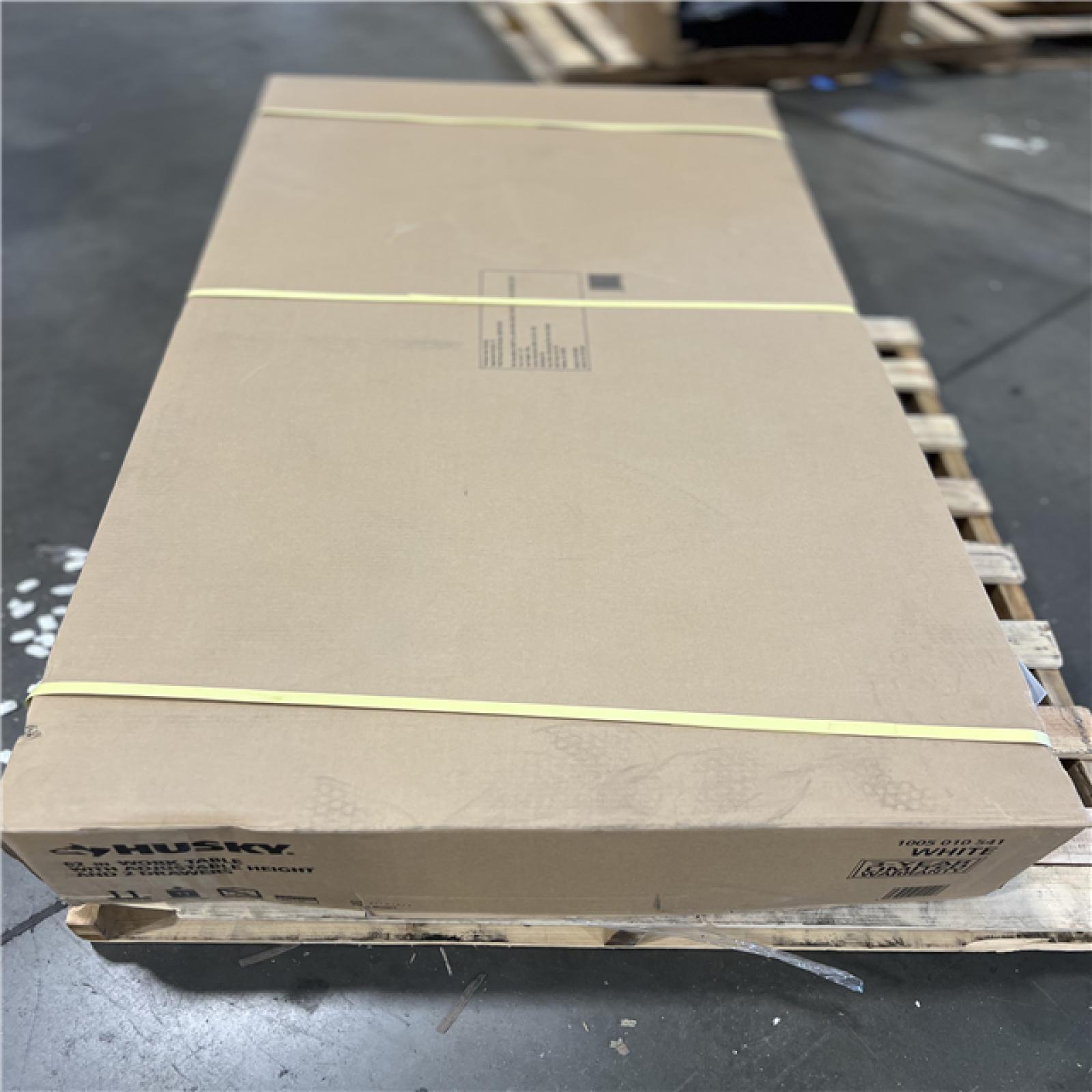 DALLAS LOCATION Husky Tool Storage 62 in. W White Adjustable Height