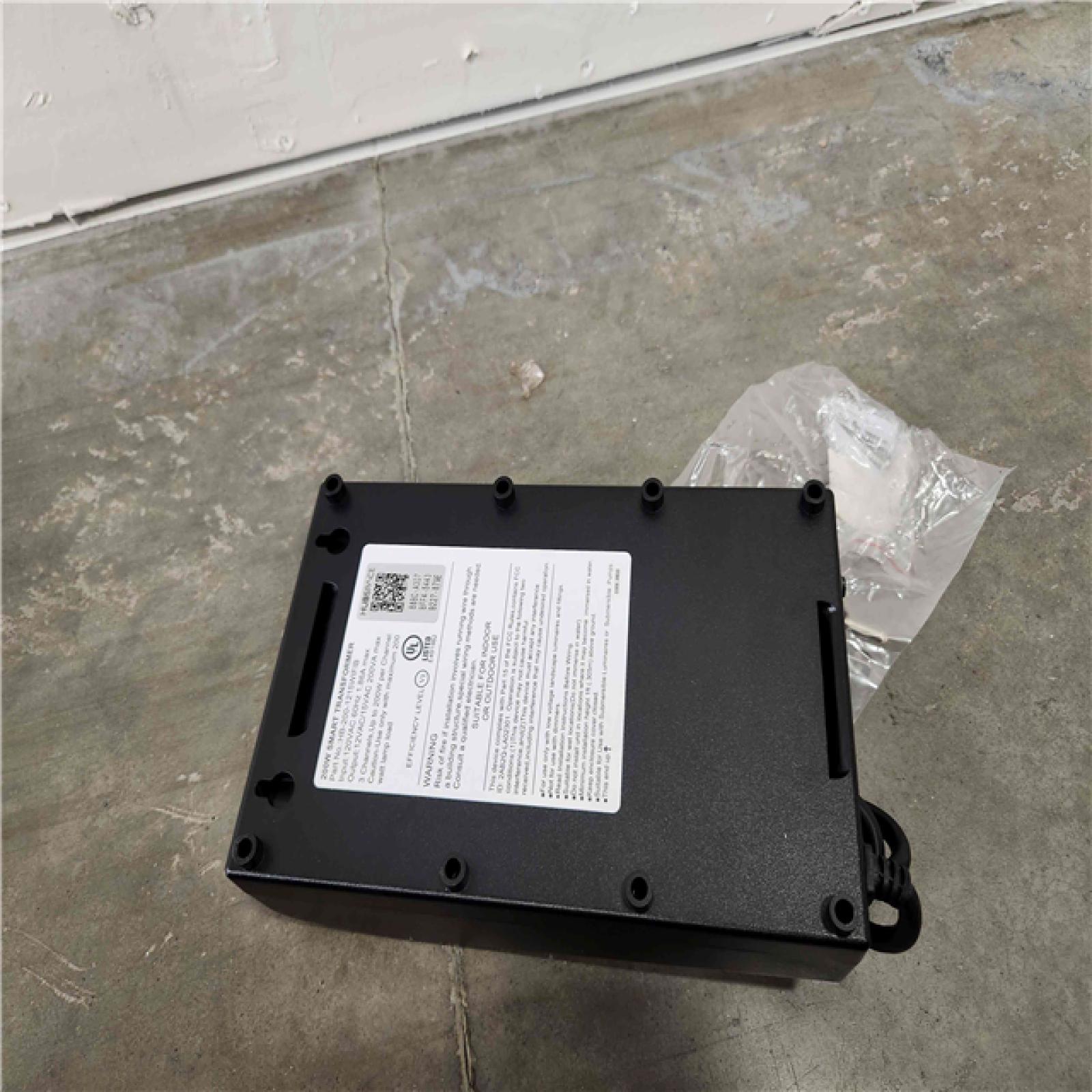 Phoenix Location NEW Hampton Bay Smart 200 Watt Landscape Lighting