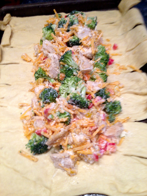 Chicken Broccoli Crescent Roll Braid Recipe