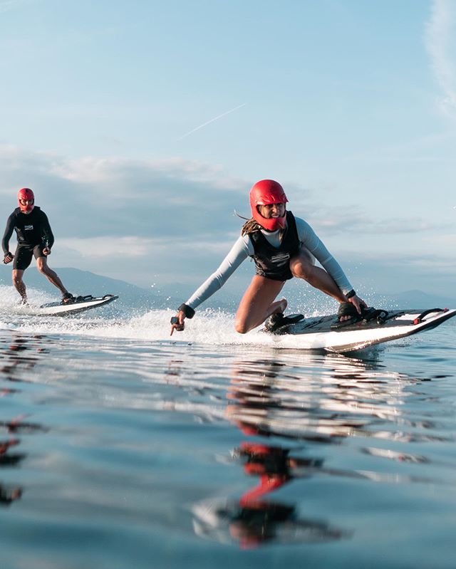 AWAKE RÄVIK THE PREMIUM ELECTRIC SURFBOARD thesignspeaking