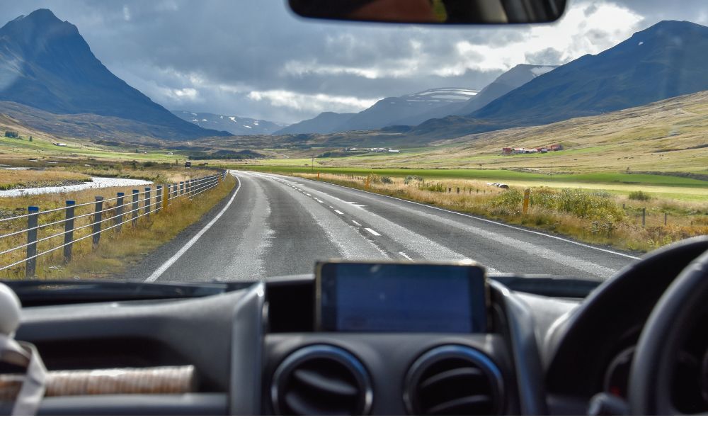 MustHave Items For Your Ultimate Road Trip Adventure (2025) The(04)