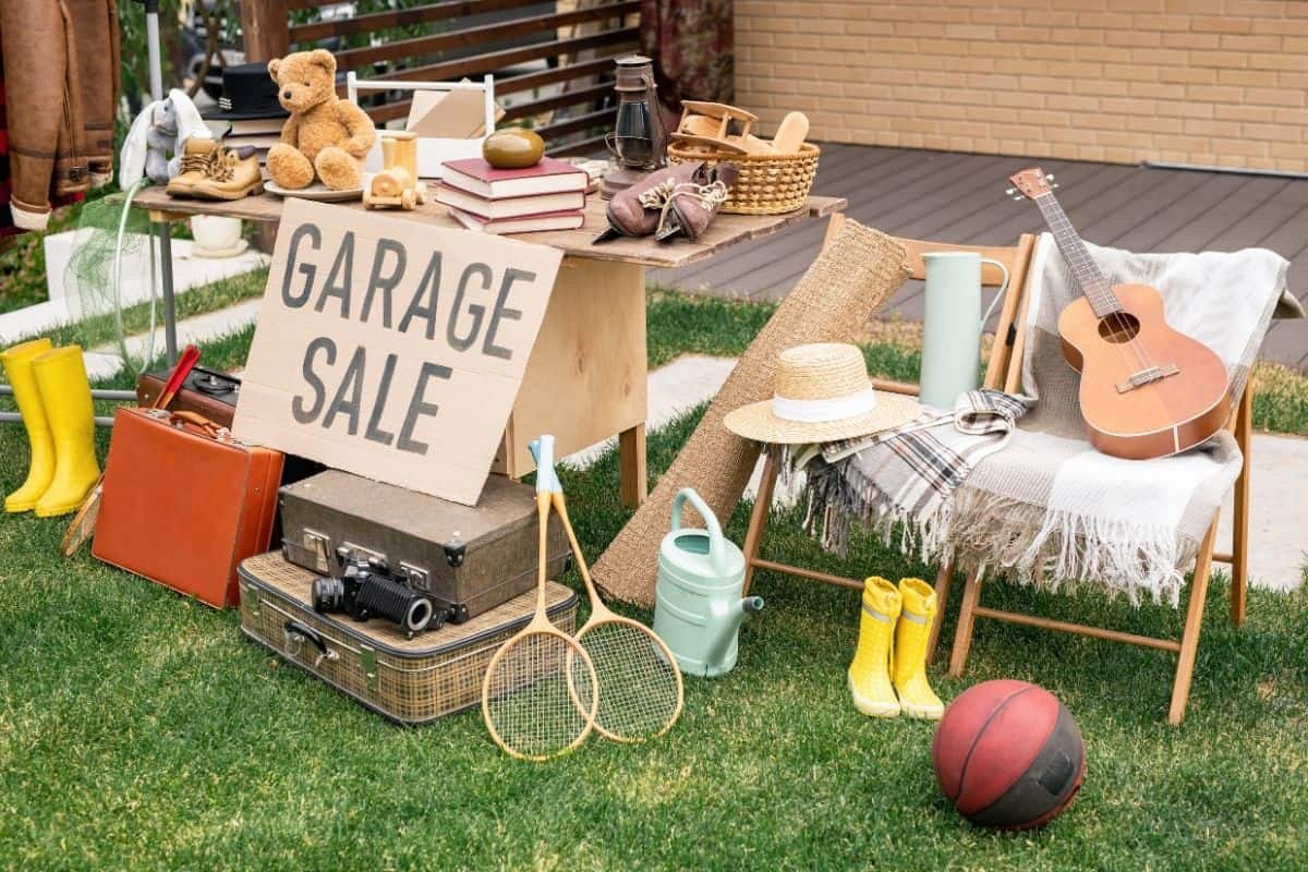 8 Tips for a Successful Yard Sale The Simplicity Habit