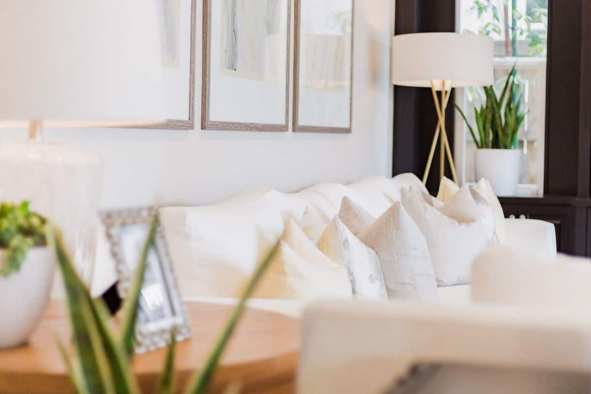 How to Decorate Without Clutter Yes, It’s Possible The Simplicity Habit