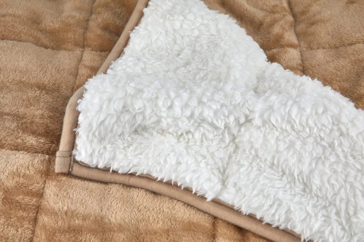 Cosy Beige Gold Weighted Blankets ideal for sofas, beds and chairs