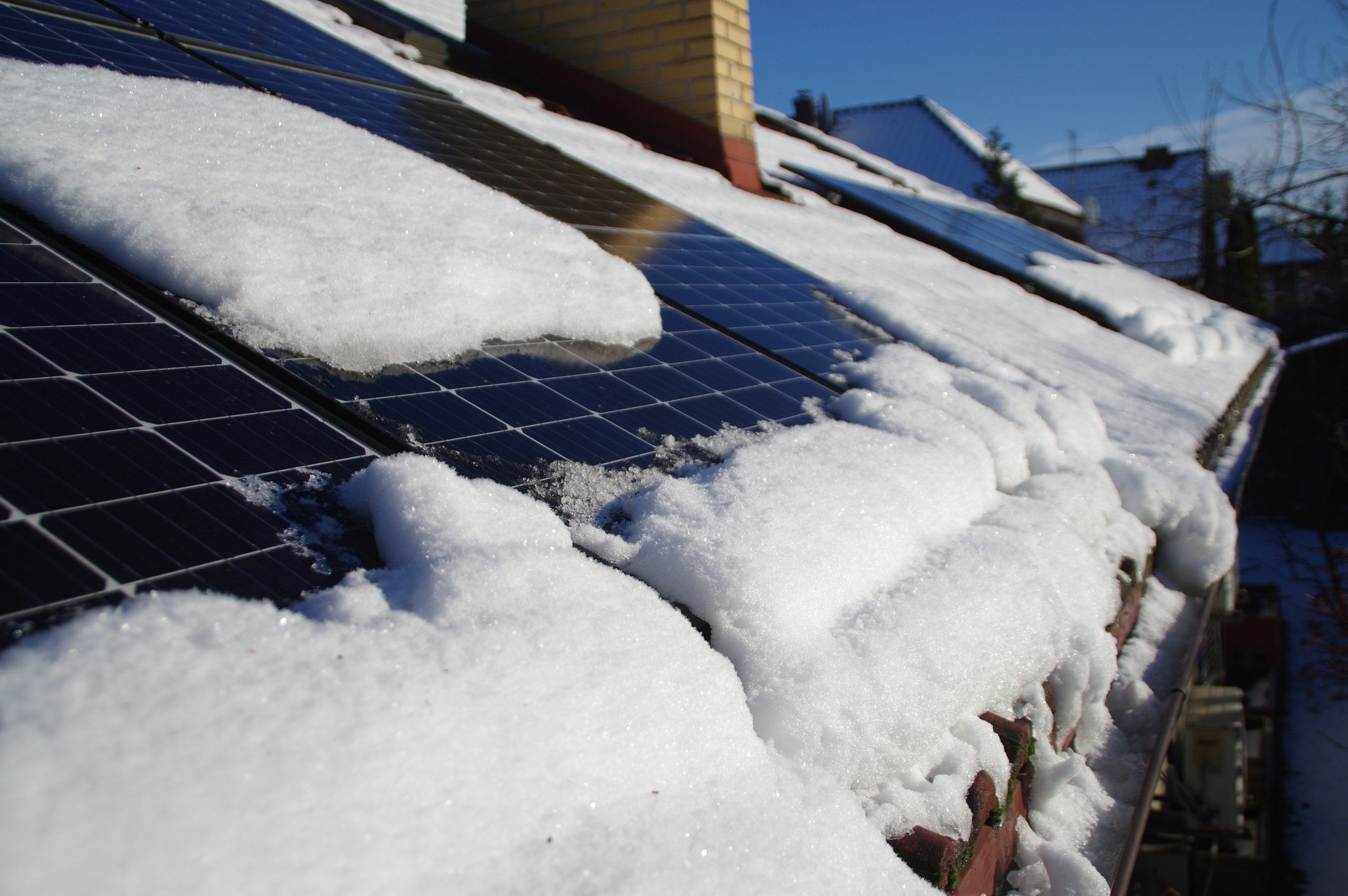 Do Solar Lights Work in Winter? The Definitive Guide Indoor/Outdoor