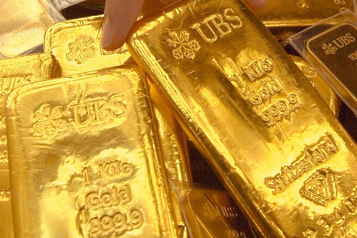 Gold futures soar 7year high above Rs 41,000 over USIran
