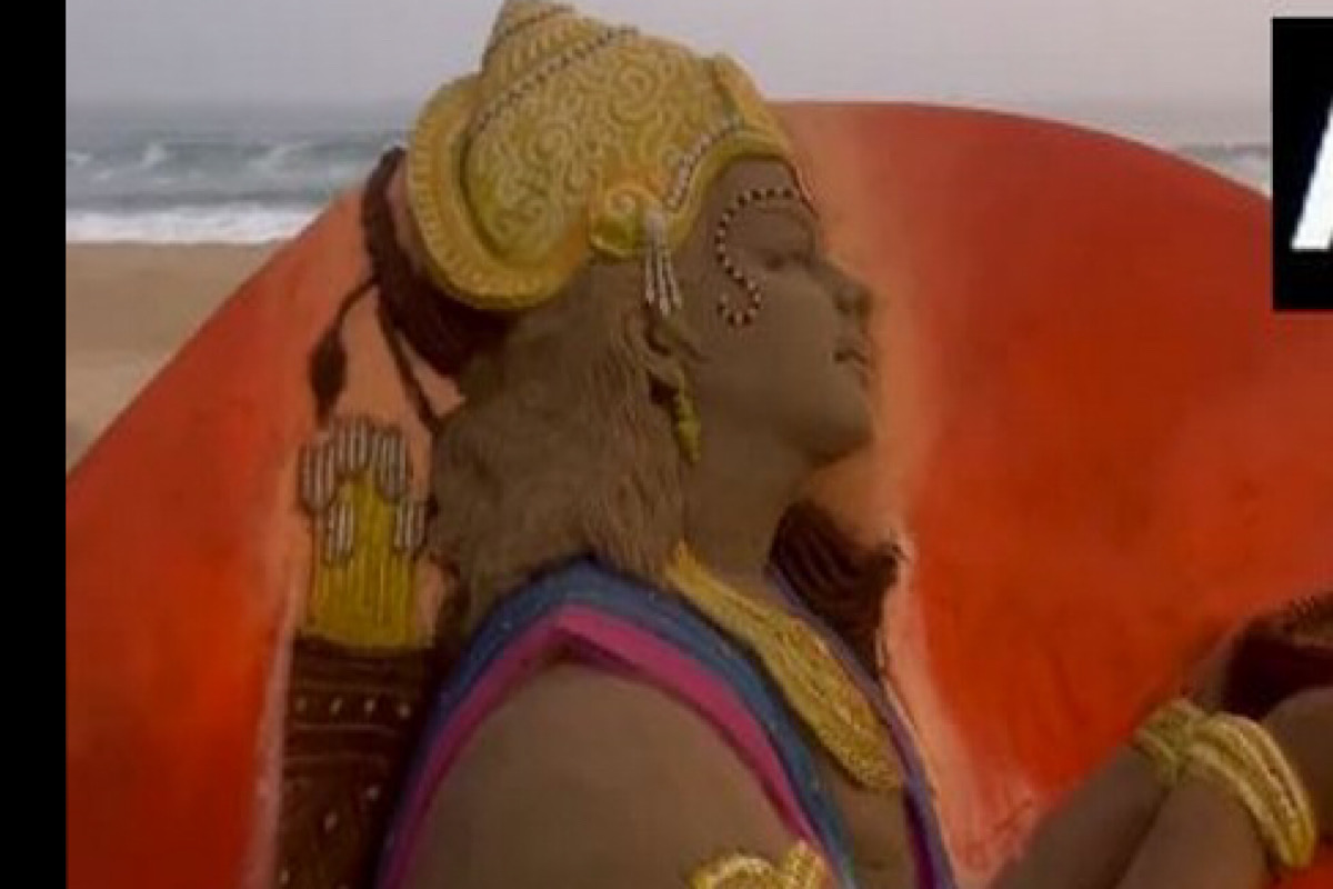 Odisha Sand artist Sudarsan Patnaik creates mesmerising sand art of
