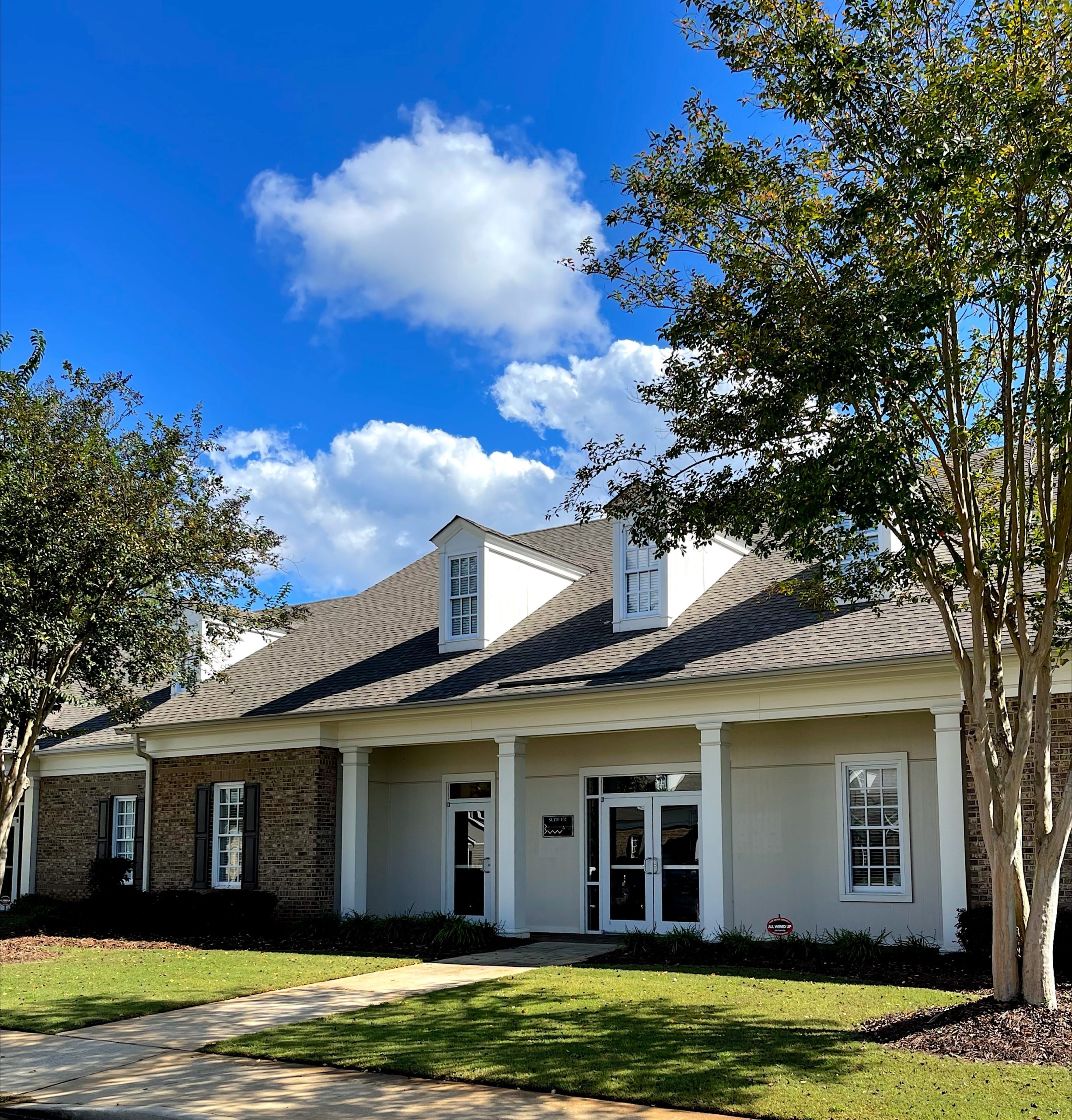 5223 Riverside Drive (sale) The Summit Group