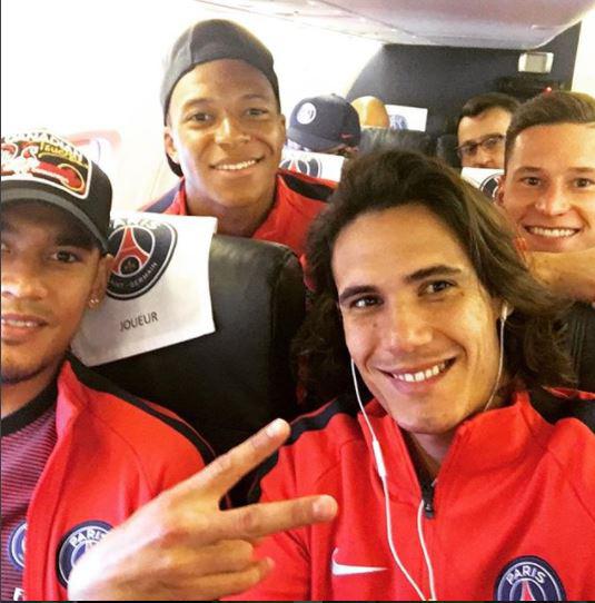 Fyre kylian mbappé prod by vitezz official 4k video. Kylian Mbappe Is All Smiles As New Psg Star Enjoys Plane Ride After Singing Initiation Song As New Club Get Set To Face Metz