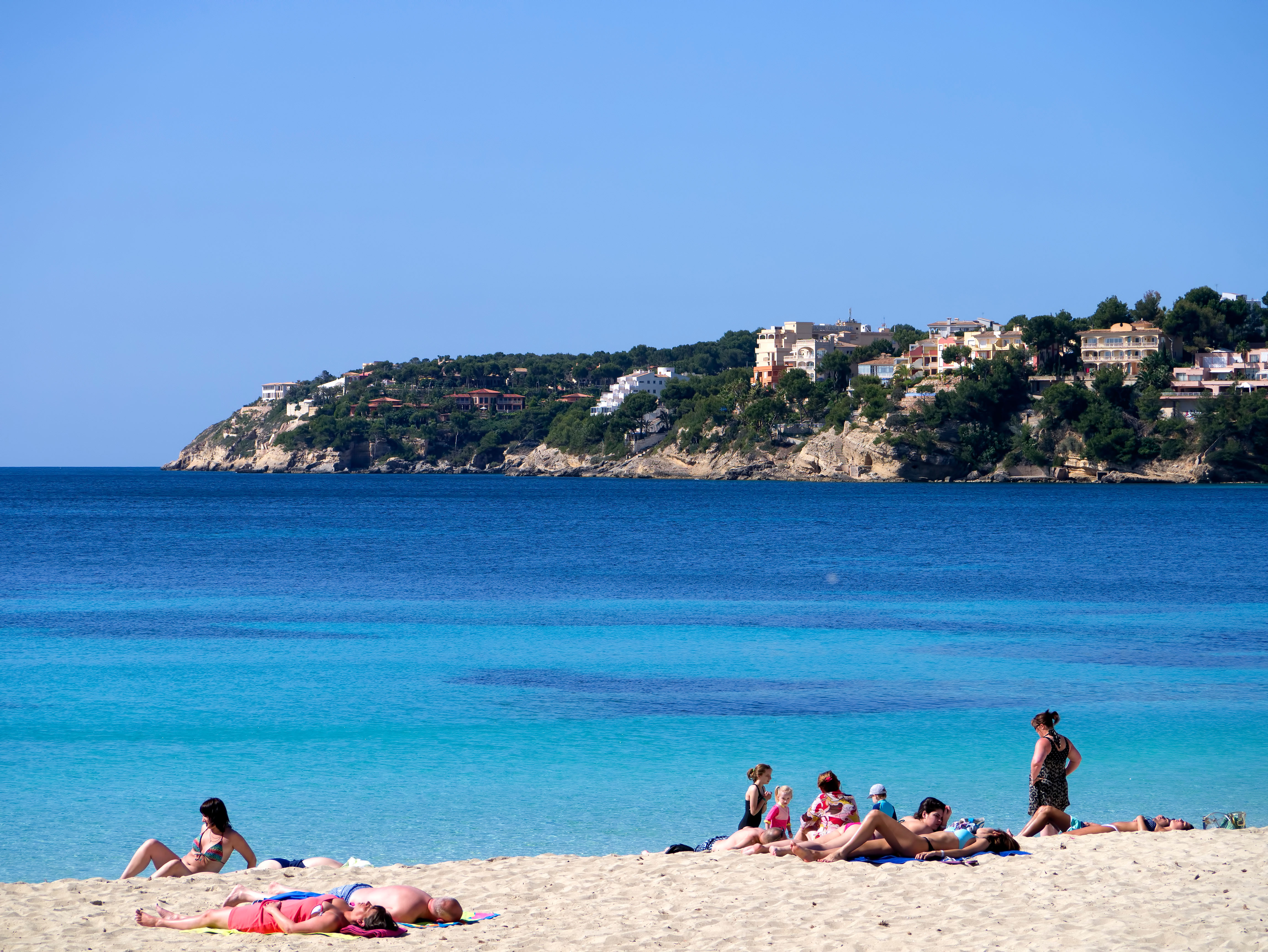 Can I cancel my summer holiday due to coronavirus? Experts warn not to