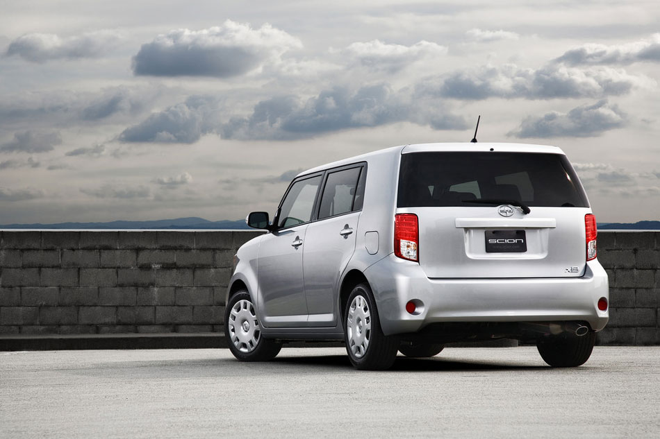 2012 Scion xB Review, Specs, Pictures, MPG & Price