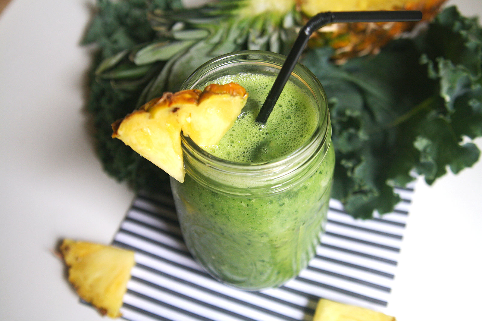 Pineapple Detox Green Smoothie The Tasty Bite(04)