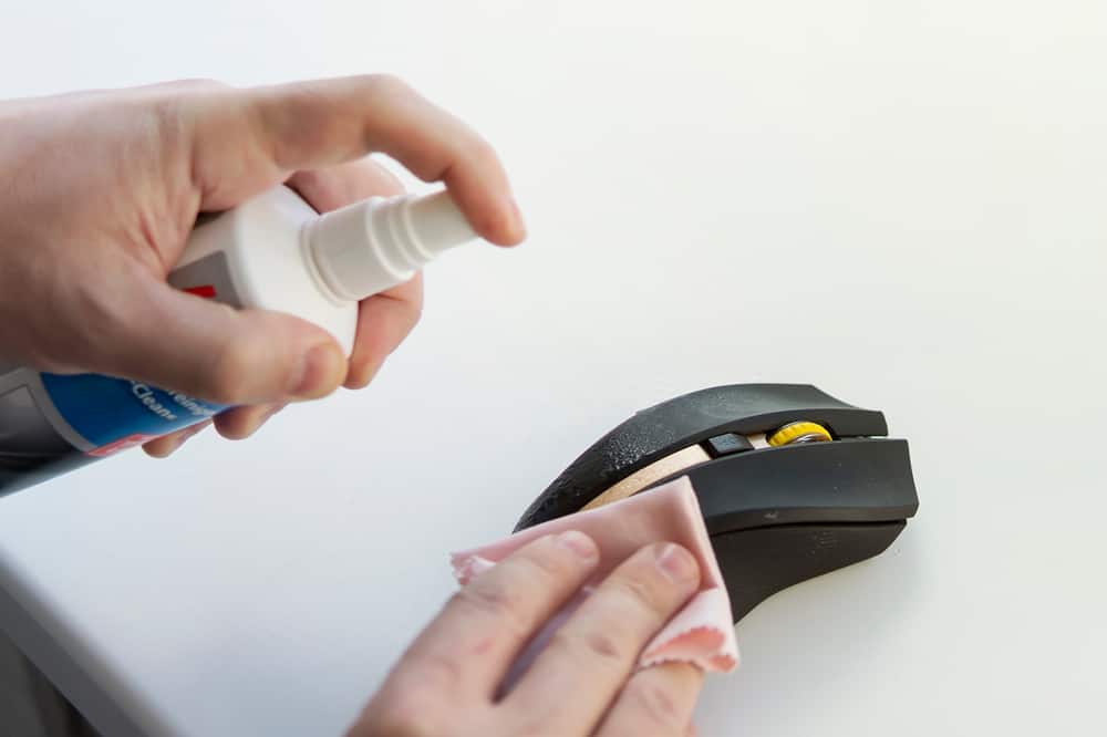 How Long Does A Computer Mouse Last? (Explained)