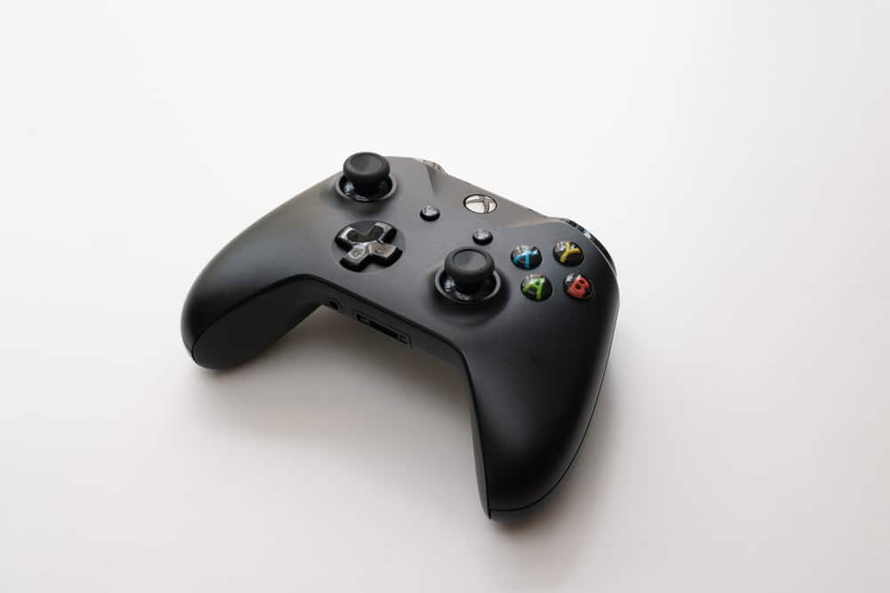 Can I Use An Xbox Controller On PS4? (4 Ways To Use It)