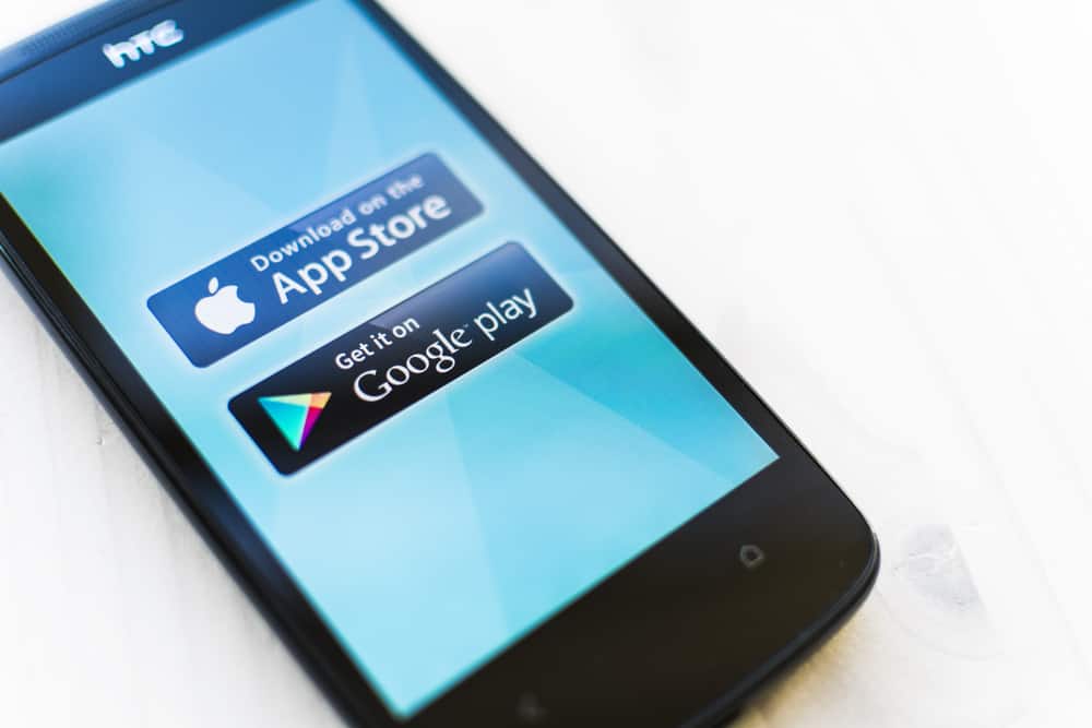 Can Someone Track Your Location From A Text? (Explained)