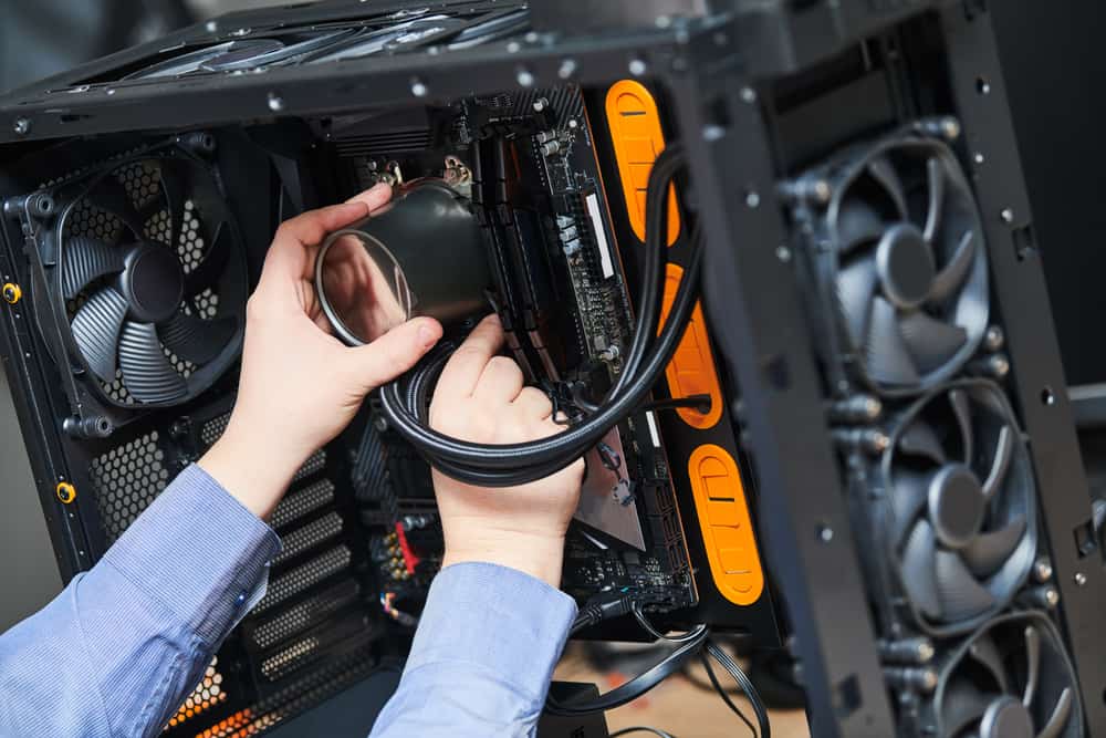 What Liquid To Use In Water Cooling A PC? (Explained)