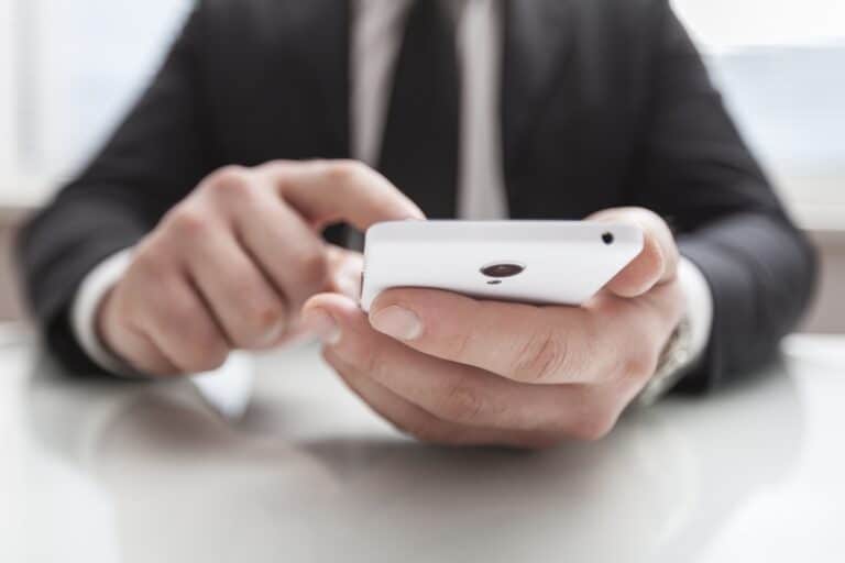 Can Someone Track Your Location From A Text? (Explained)