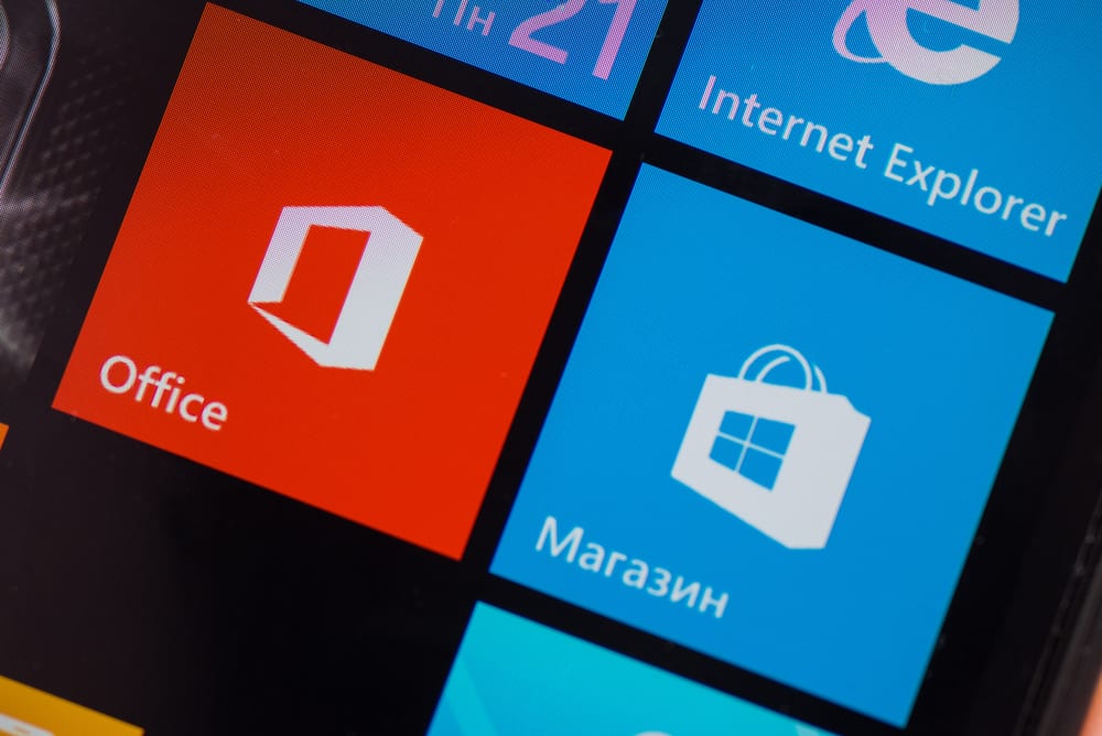 Why Is Microsoft Office So Expensive? (Top 10 Reasons)