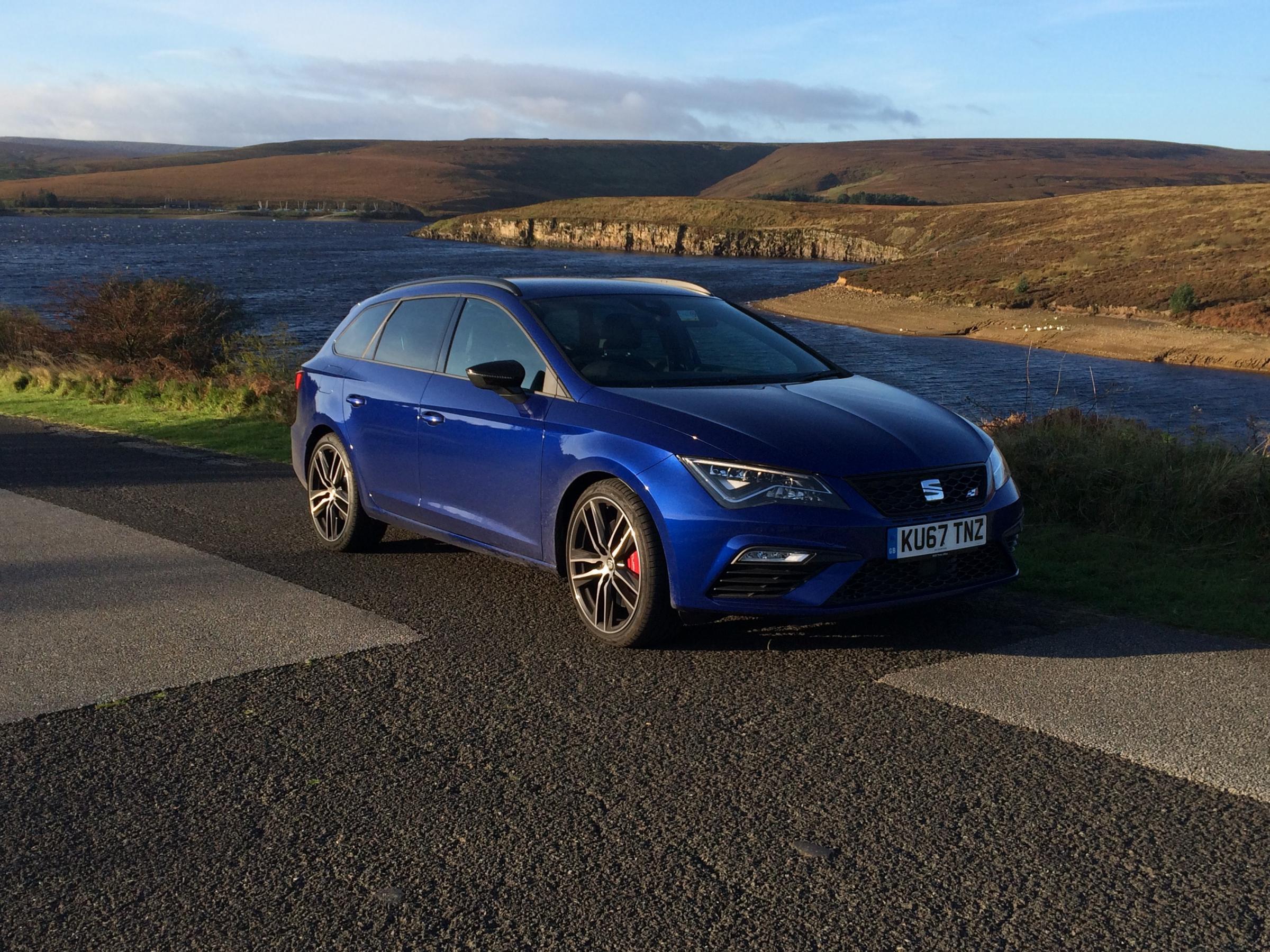 A power boost makes the seat leon cupra 300 faster than ever, but it's more of a gt than a hot hatch. Car Review Seat Leon St Cupra 300 4drive Bradford Telegraph And Argus