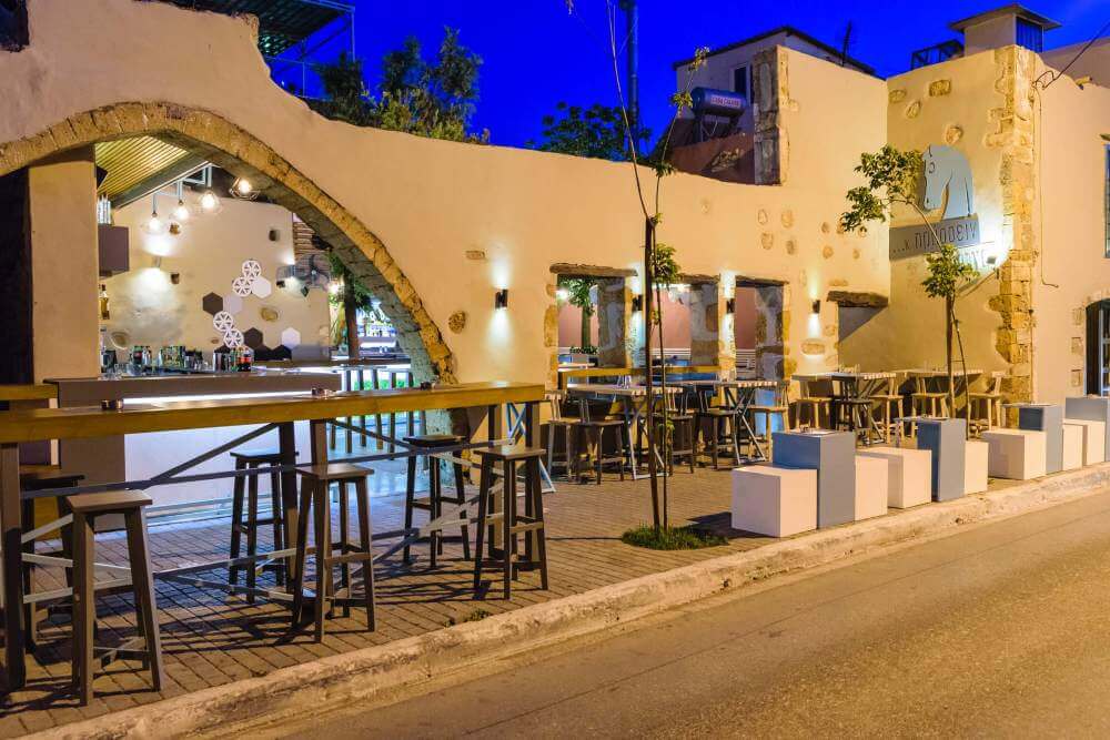 Bars in Chania, Pubs & Other Fun Venues For Your Nights Out in Crete