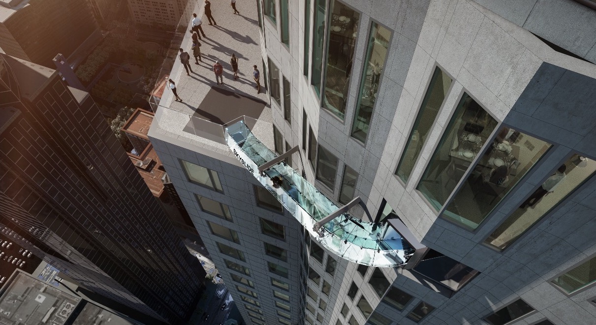 Skyslide glass slide 1,000 feet above downtown Los Angeles