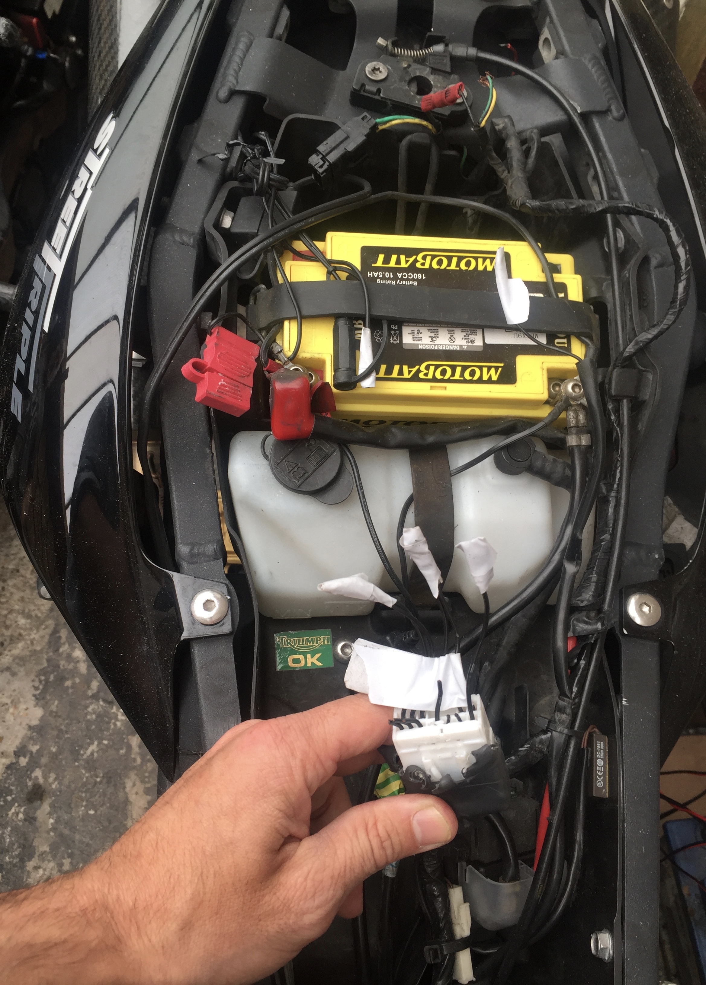 Wiring Loom / Alarm Fix + Ignition Barrel Street Triple 675 2010