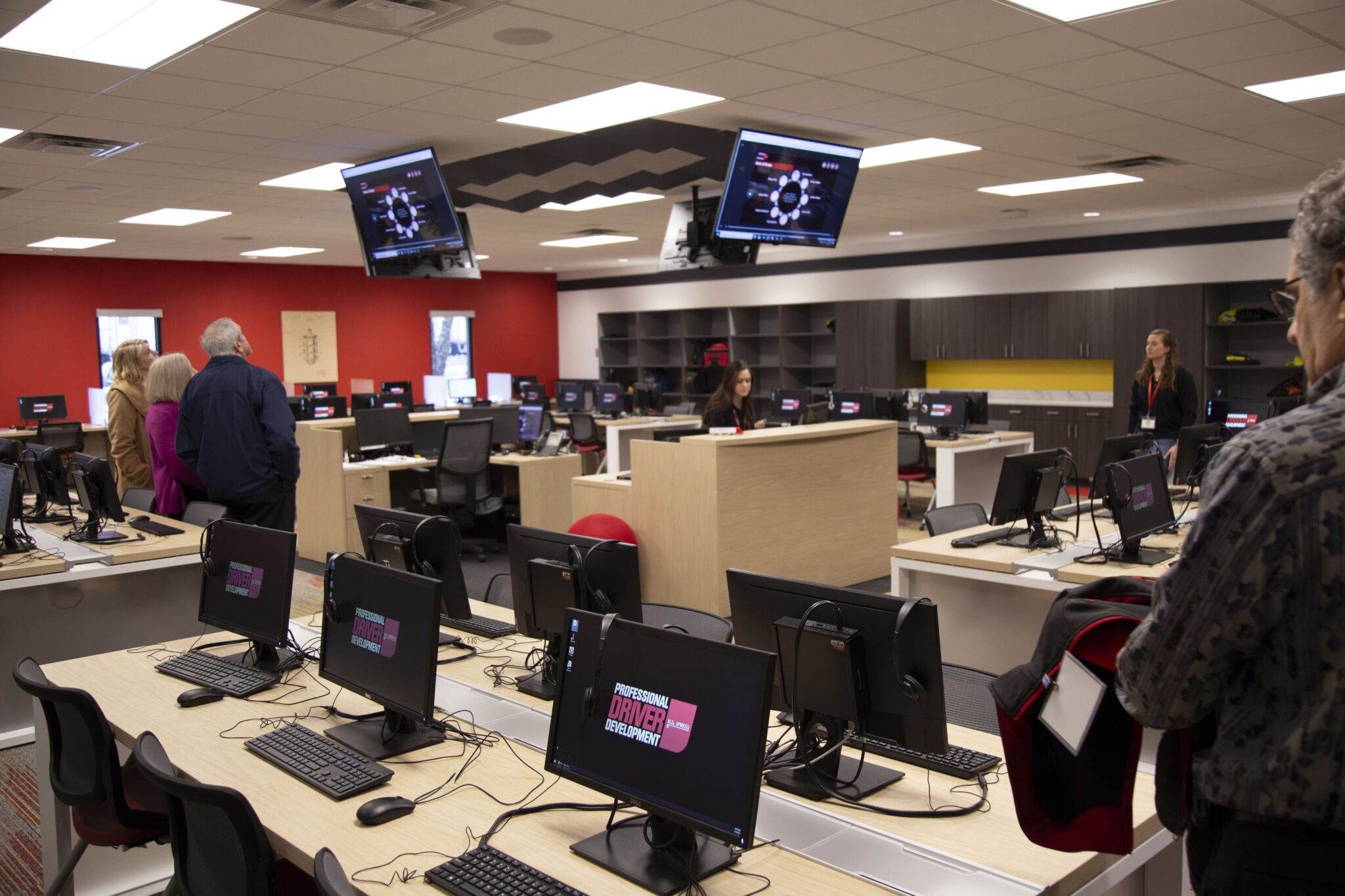 U.S. Xpress launches professional driver development program