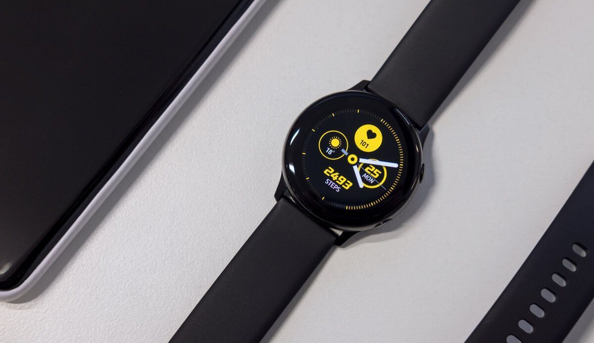 Best Smartwatches Under 2000 in India (August 2024)