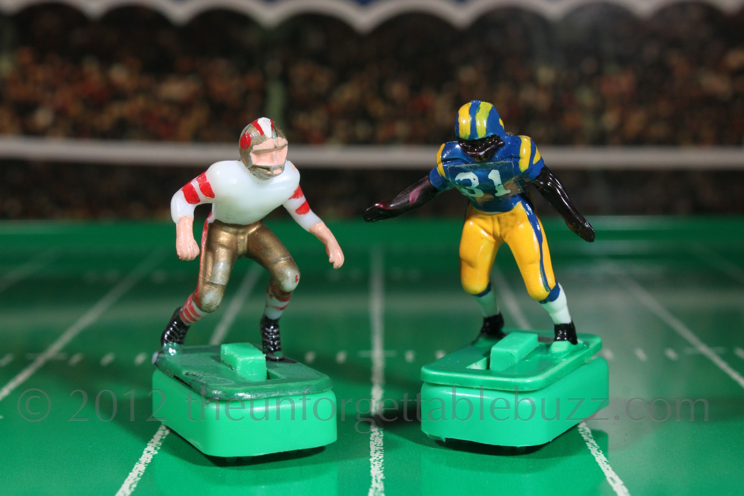 Electric Football Vintage NFL Matchup Week 13 49ers vs. Rams