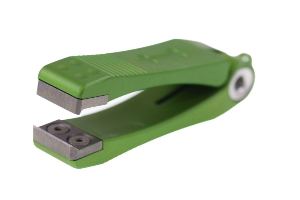 Best Fly Fishing Nippers Buyer's Guide 2024 The Wading List