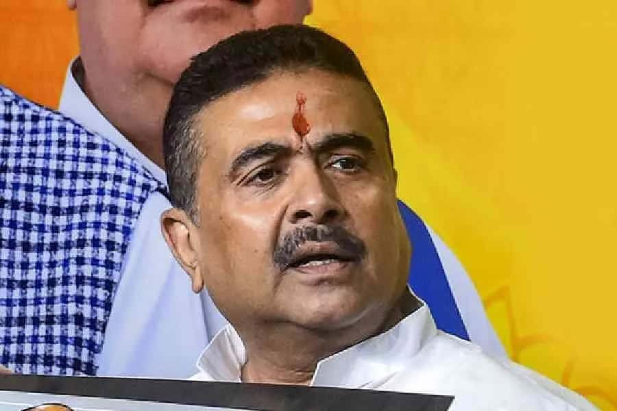 লালকেল্লা থেকে রেড রোড, স্বাধীনতা দিবসের দিন মোদীর বার্তায় গর্জে উঠলেন শুভেন্দু!