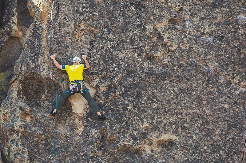 5 Best Mens Climbing Harnesses for 2021 [Top Rope & Gym]