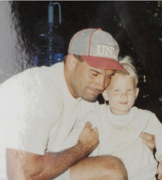 Bryce Harper Age, Net Worth, Wife, Family, Height and Biography