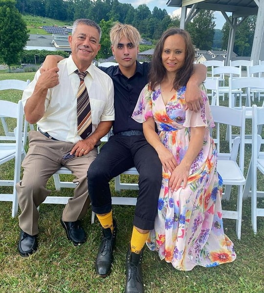 Darius Dobre Age, Net Worth, Girlfriend, Family, Brothers and Biography TheWikiFeed