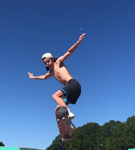 Walker Fleming Age, Net Worth, Girlfriend, Family, Height and Biography