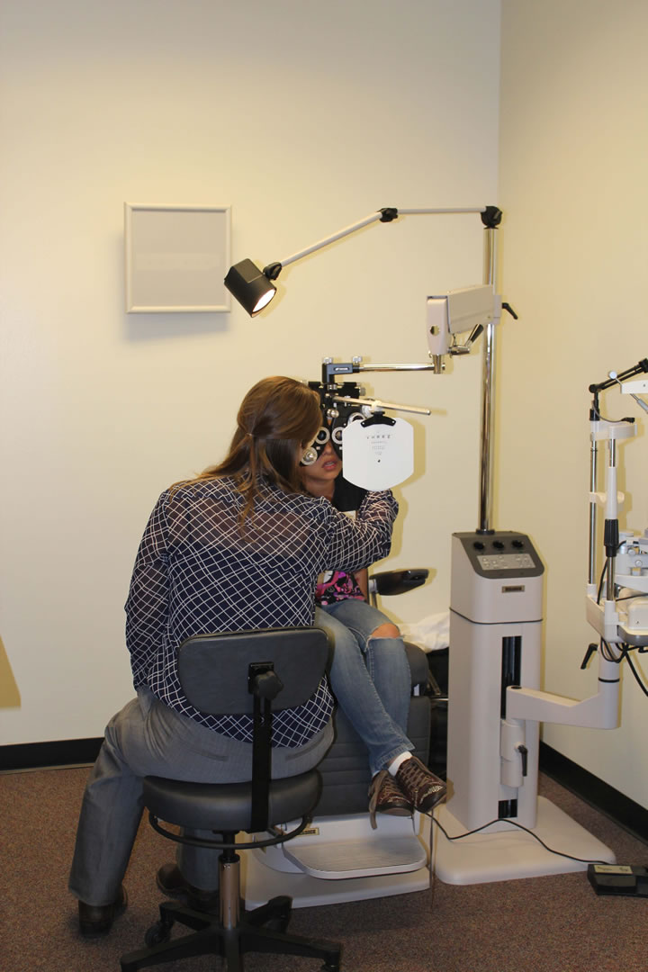 UIW’s Rosenberg School of Optometry teams with NISD to provide eye