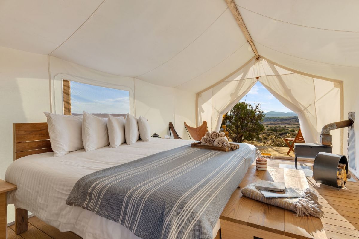 What is Glamping? 15 Top Glamping Resorts in the U.S.The World's