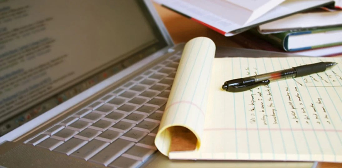 Get Online Scholarship Essay Writing Service from Professional Writers
