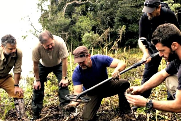 'Treasure Quest' Gang Actually Finds Something (Video)